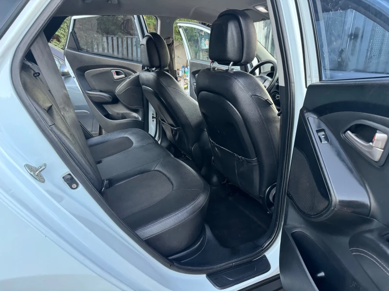 Hyundai IX35 1.6i 135HP 6 SPEED GAS BRC KOJA NAVI FUUL 2012 EU5, снимка 17 - Автомобили и джипове - 52441676