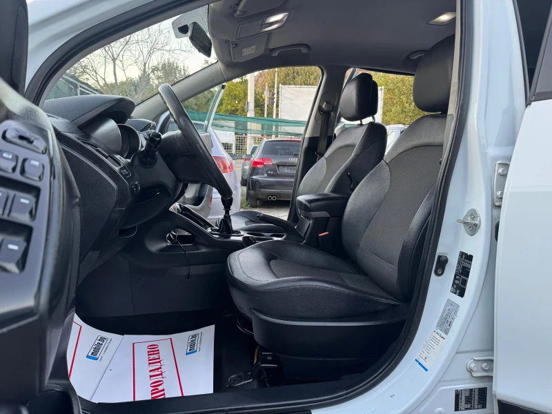 Hyundai IX35 1.6i 135HP 6 SPEED GAS BRC KOJA NAVI FUUL 2012 EU5, снимка 11 - Автомобили и джипове - 52441676
