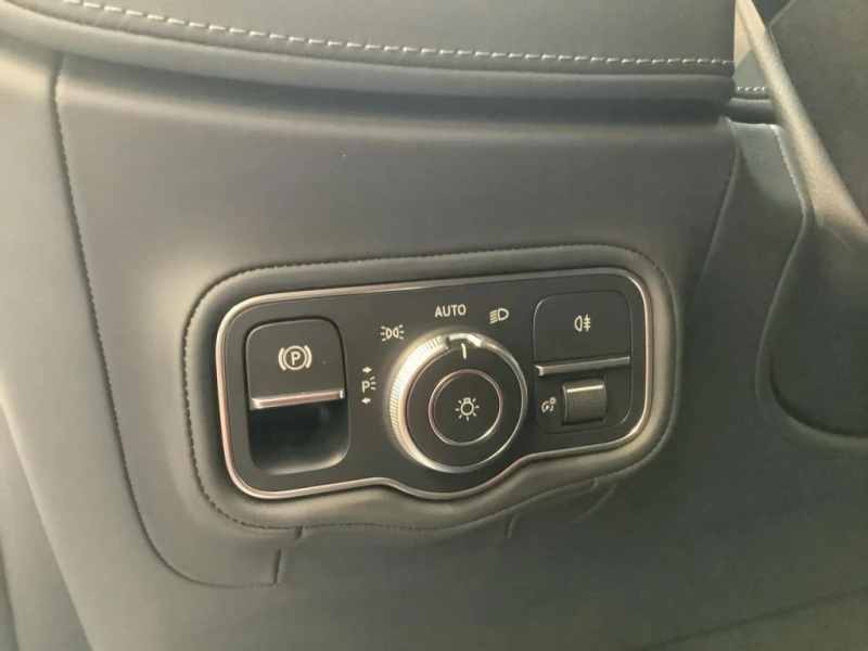 Mercedes-Benz G 450 d/AMG/4-MATIC/FACELIFT/NIGHT/BURM/360/SUPERIOR/, снимка 10 - Автомобили и джипове - 52380482