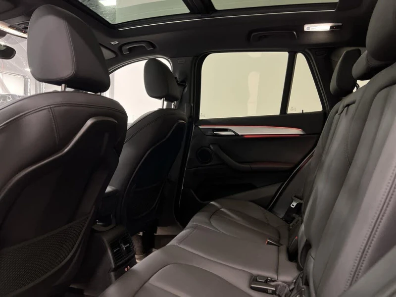 BMW X1 I * M-Package* * HeadUp* AвтоКредит* (ЦЕНА ДО БГ), снимка 16 - Автомобили и джипове - 53191871
