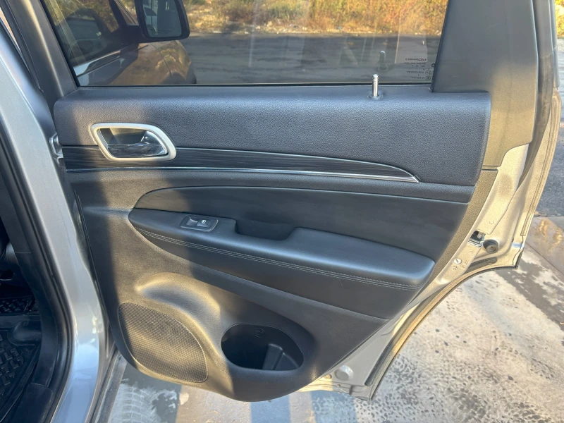 Jeep Grand cherokee Limited , снимка 14 - Автомобили и джипове - 53382830