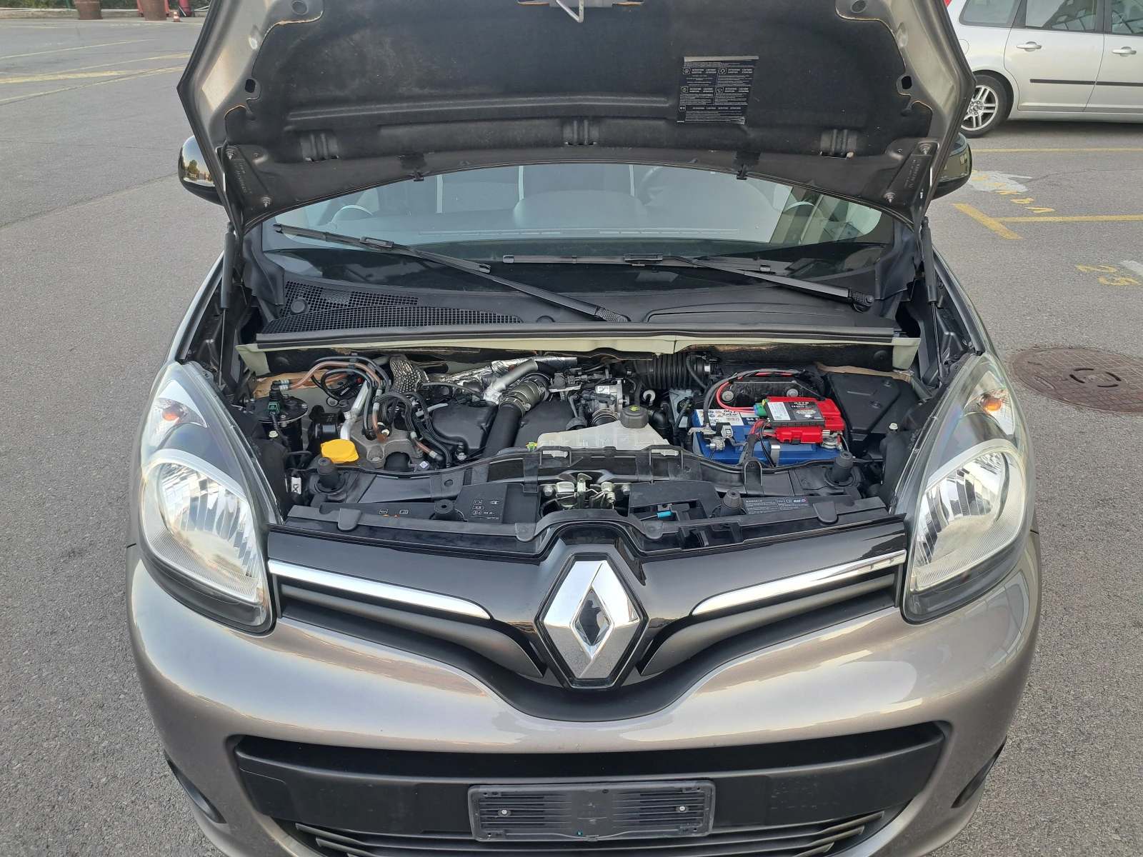 Renault Kangoo * ИТАЛИЯ* LIMITED* TOP* , снимка 3 - Автомобили и джипове - 32922709
