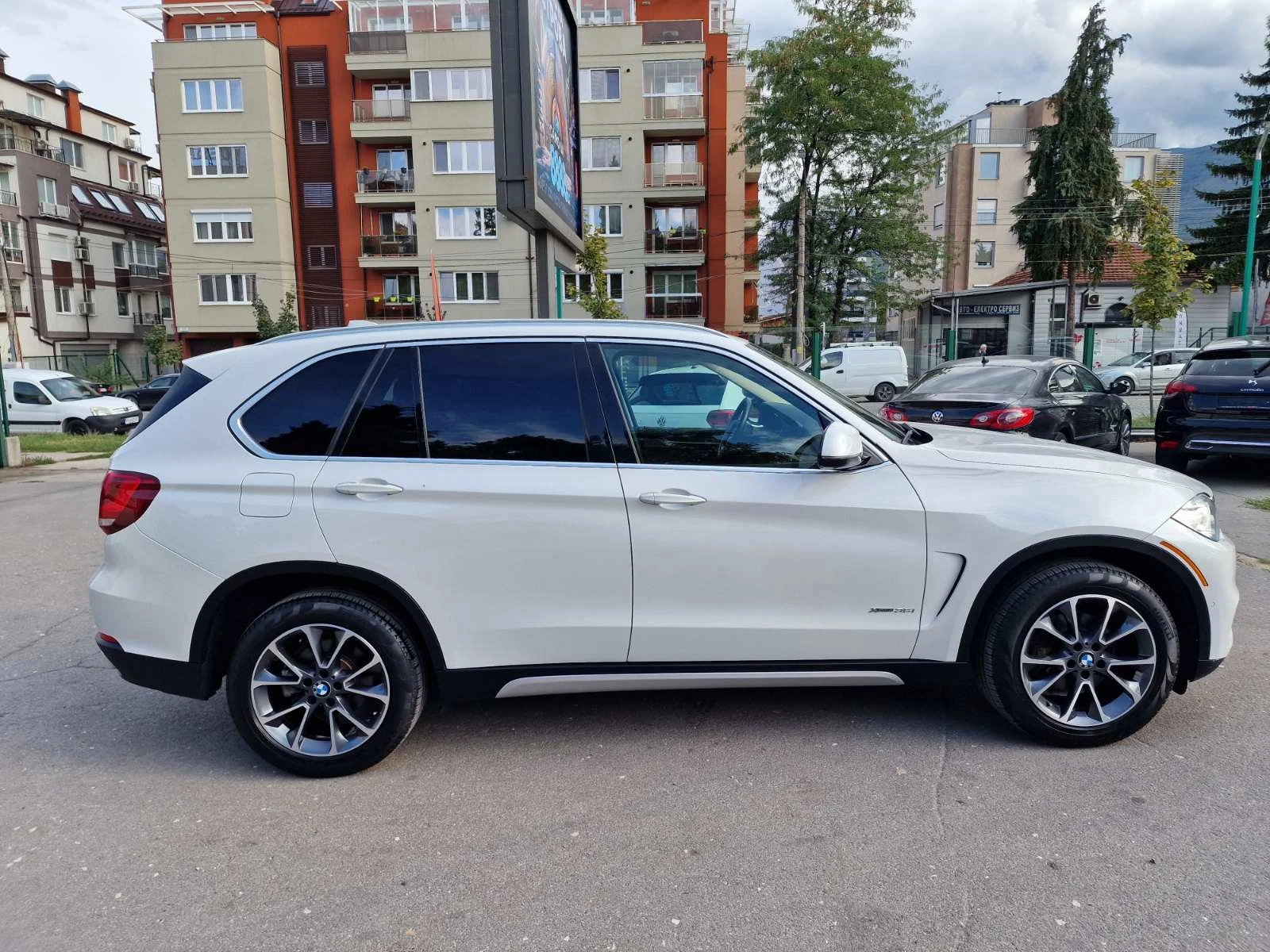 BMW X5 3.5 BENZ - изображение 7