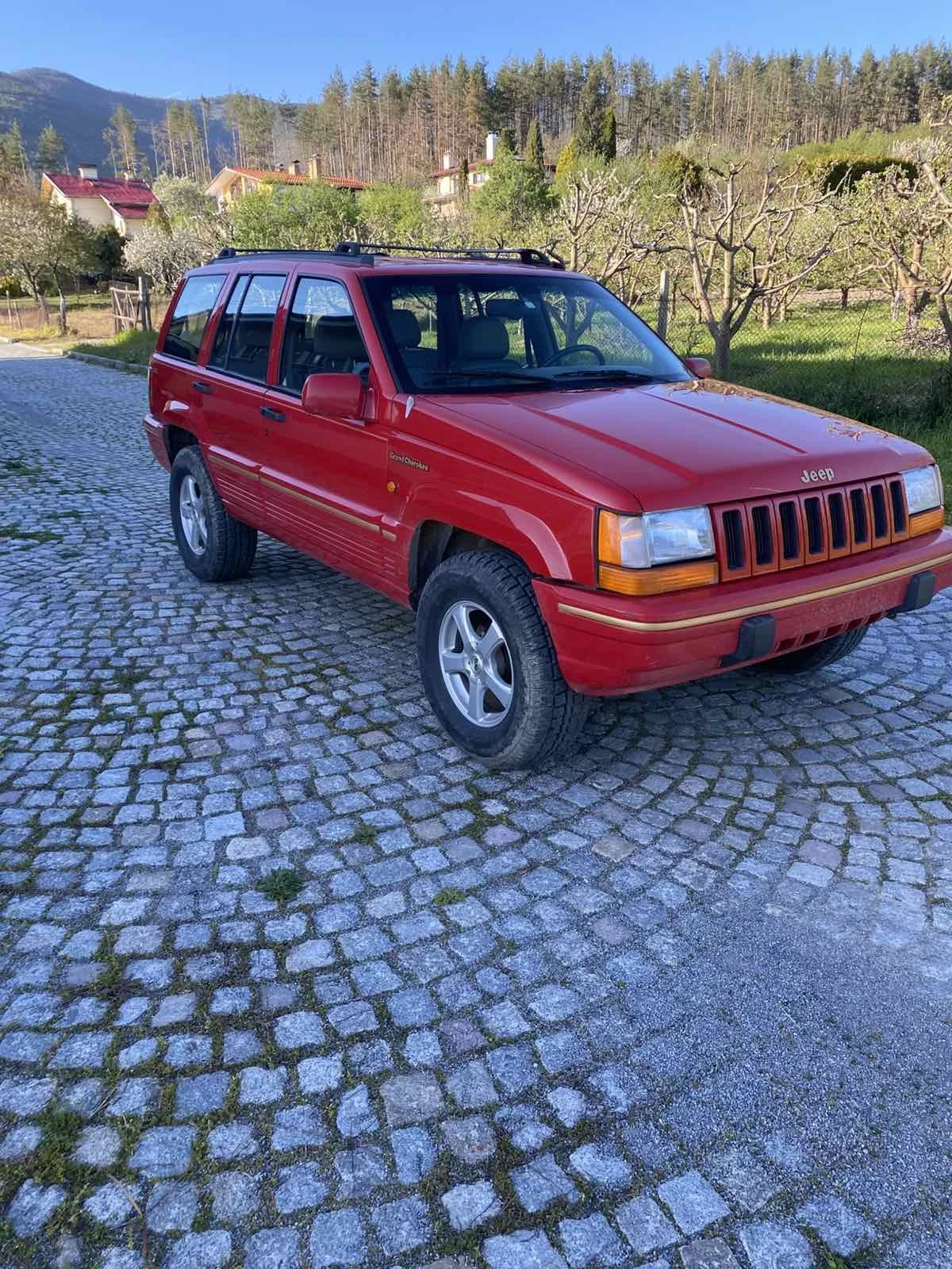 Jeep Grand cherokee 5.2beznzin 100%РЕАЛНИ КИЛОМЕТРИ, снимка 2 - Автомобили и джипове - 54245034