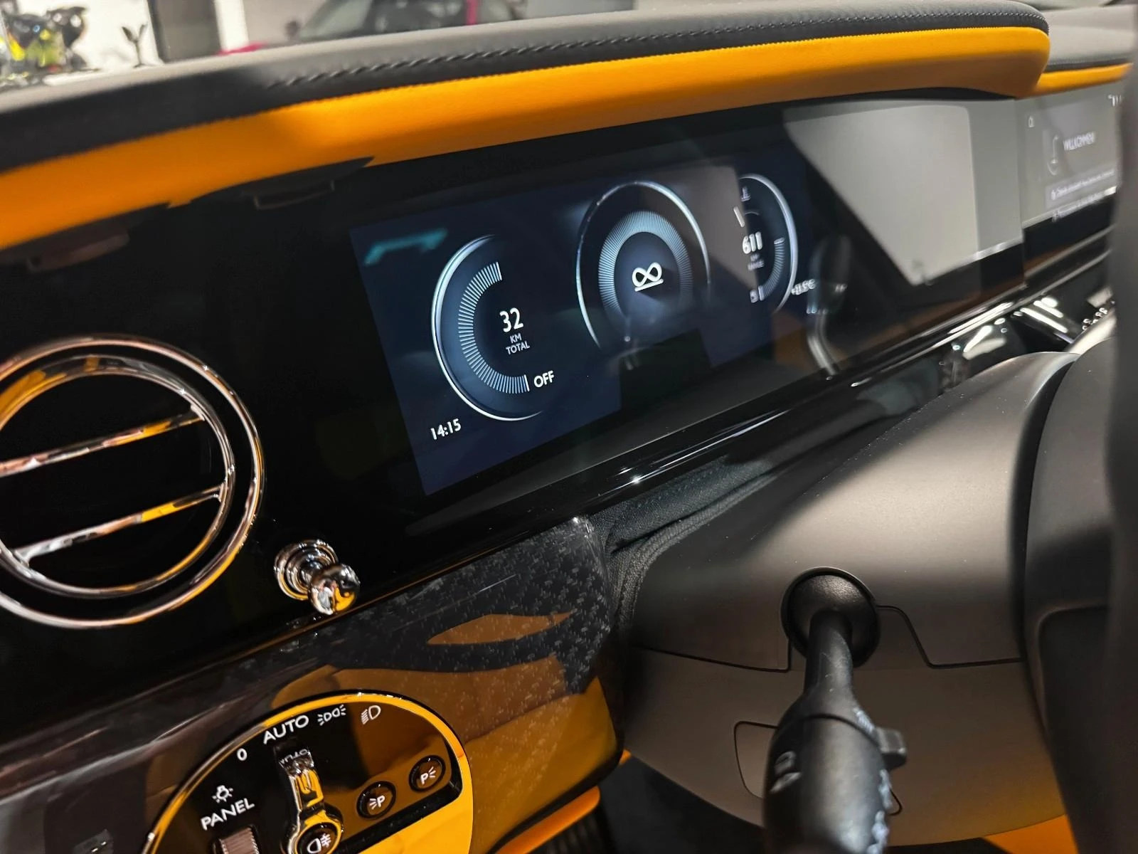 Rolls-Royce Cullinan BLACK BADGE/SHOOTING STAR/BESPOKE/4-SEATS/TV/ | Mobile.bg   11