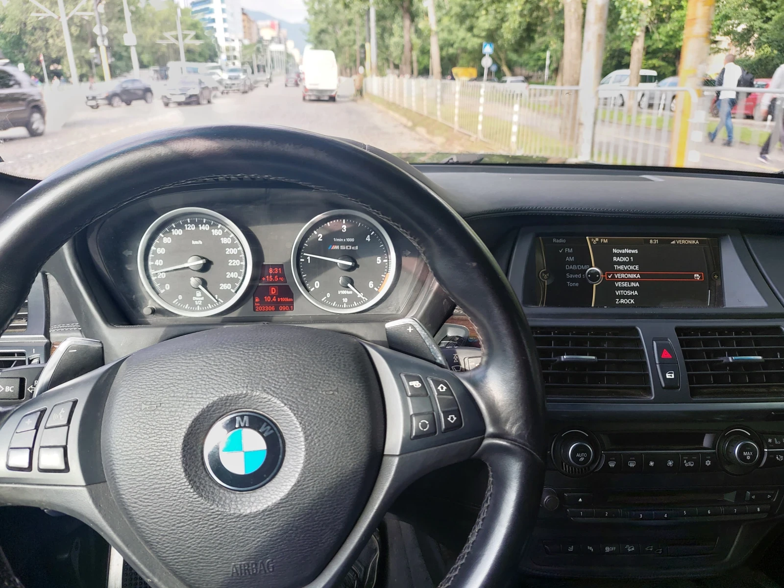 BMW X6 M50D - изображение 6