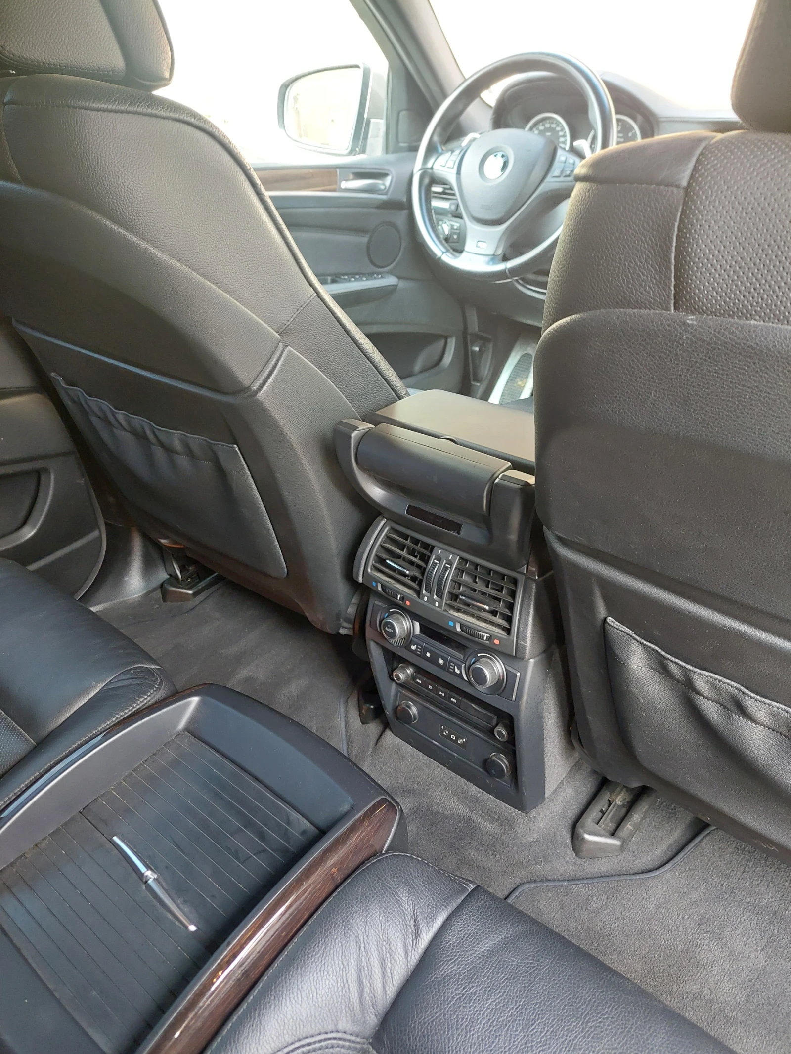 BMW X6 M50D - изображение 8