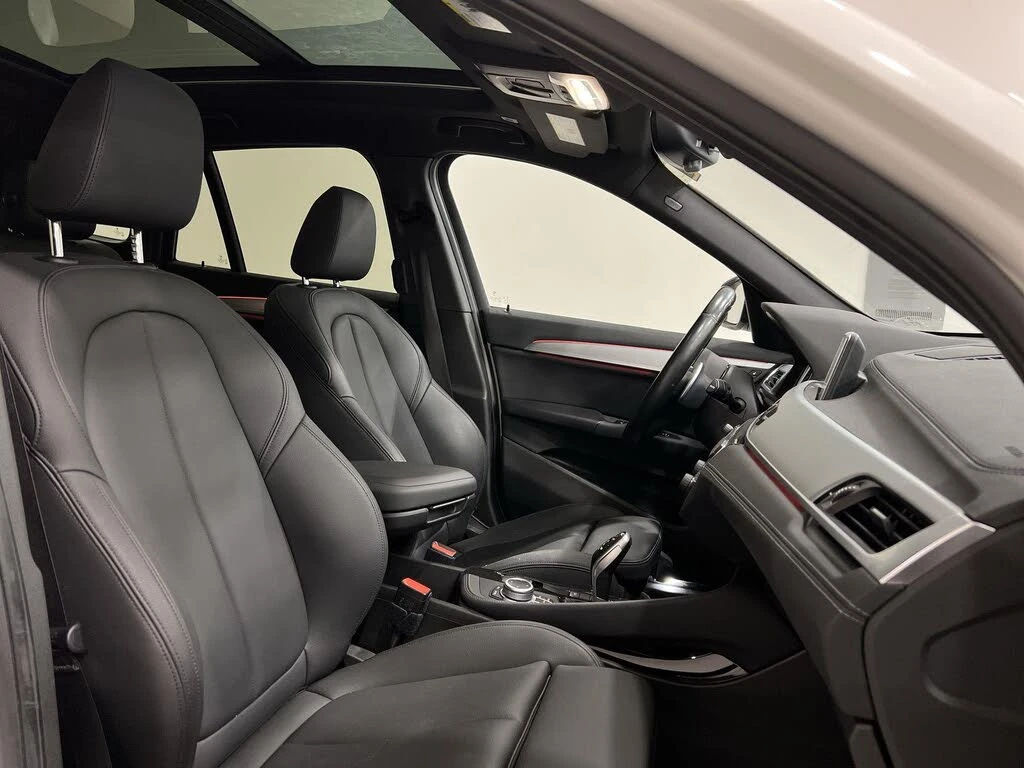 BMW X1 I * M-Package* * HeadUp* A���������* (���� �� ��) | Mobile.bg � ����������� 17