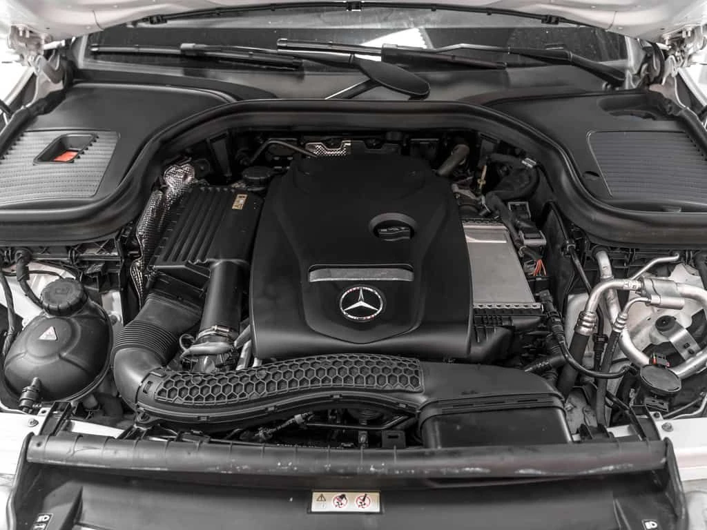 Mercedes-Benz GLC * 300| ACCIDENT FREE| ONTARIO VEHICLE| BLINDSPOT *, снимка 13 - Автомобили и джипове - 53866528