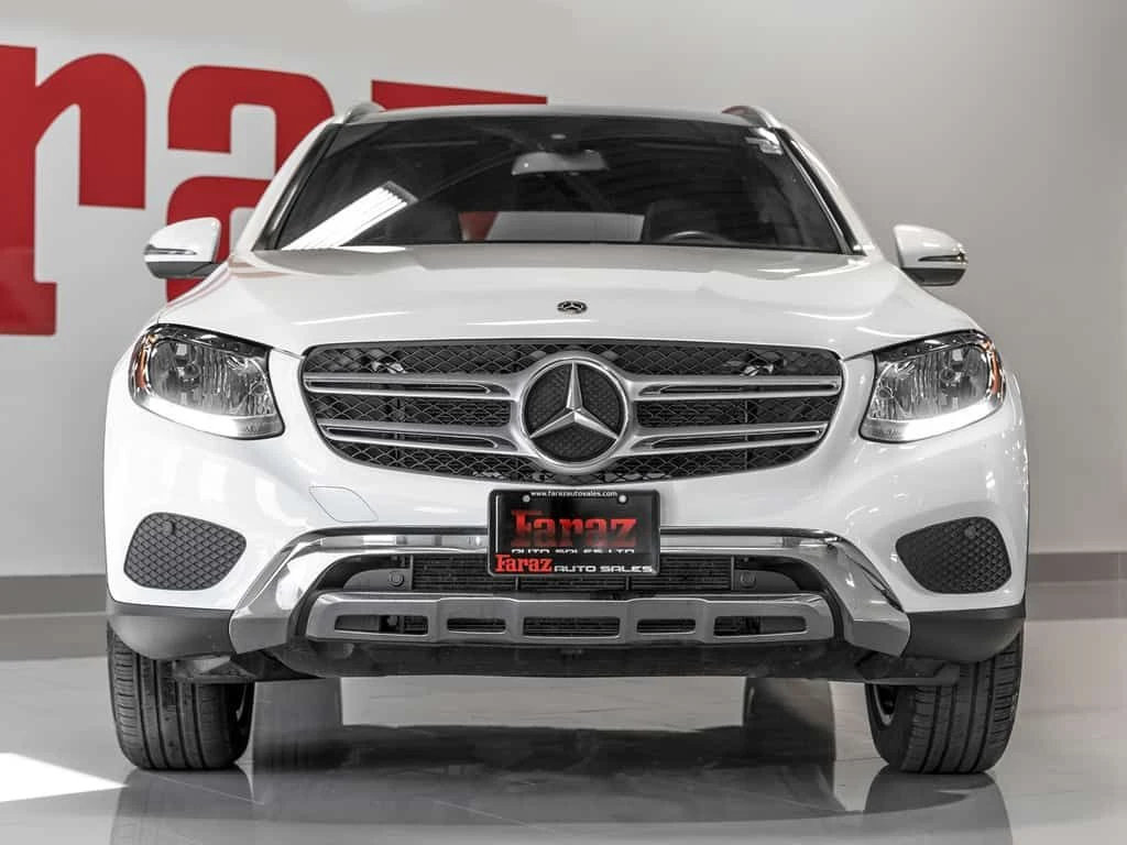 Mercedes-Benz GLC * 300| ACCIDENT FREE| ONTARIO VEHICLE| BLINDSPOT *, снимка 2 - Автомобили и джипове - 53866528