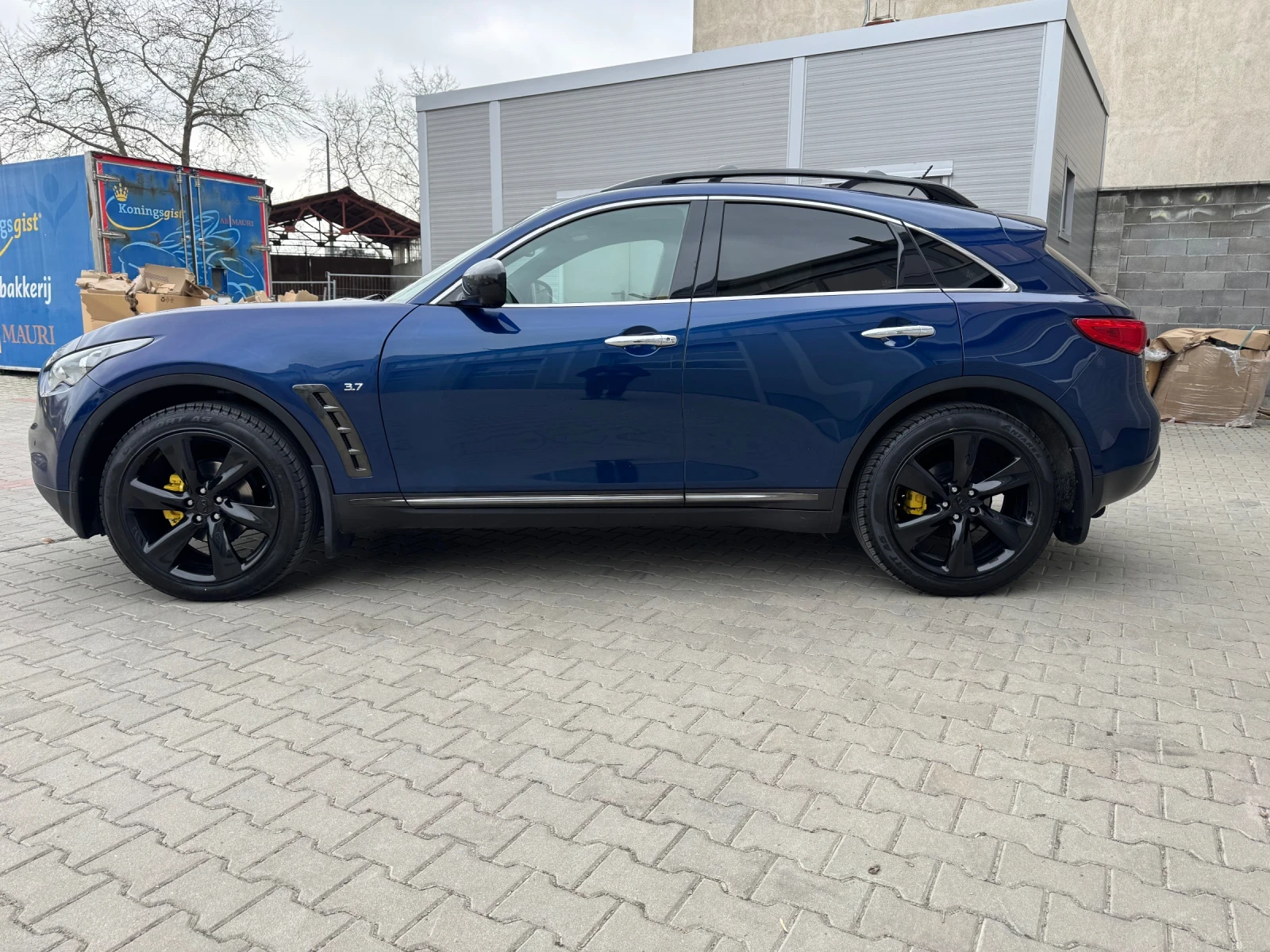 Infiniti QX70 SPORT 3.7 V6, снимка 3 - Автомобили и джипове - 53939672
