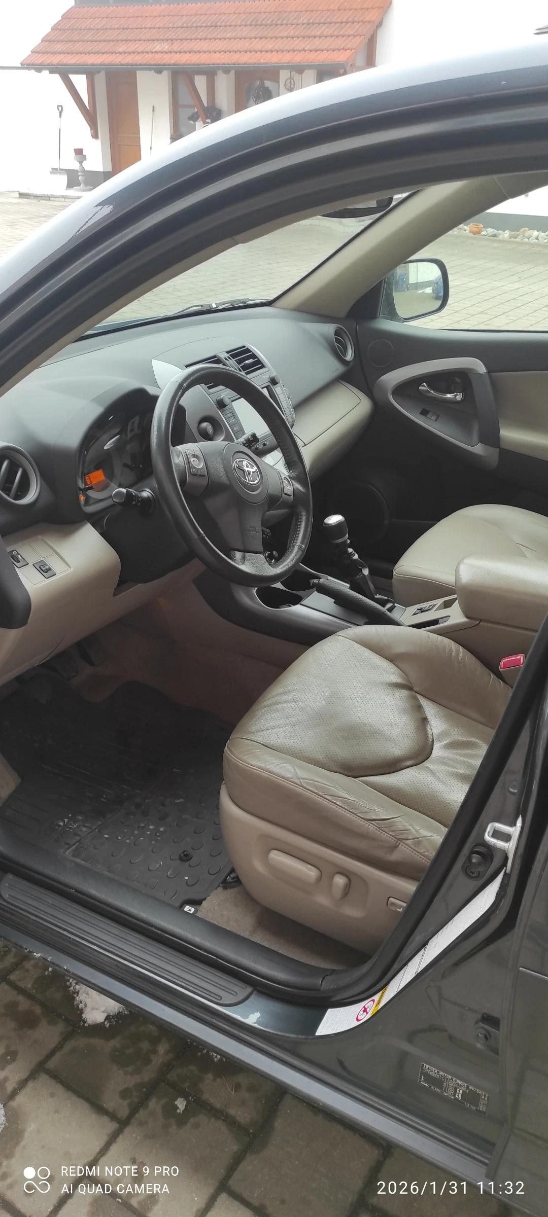 Toyota Rav4, снимка 5 - Автомобили и джипове - 54570920