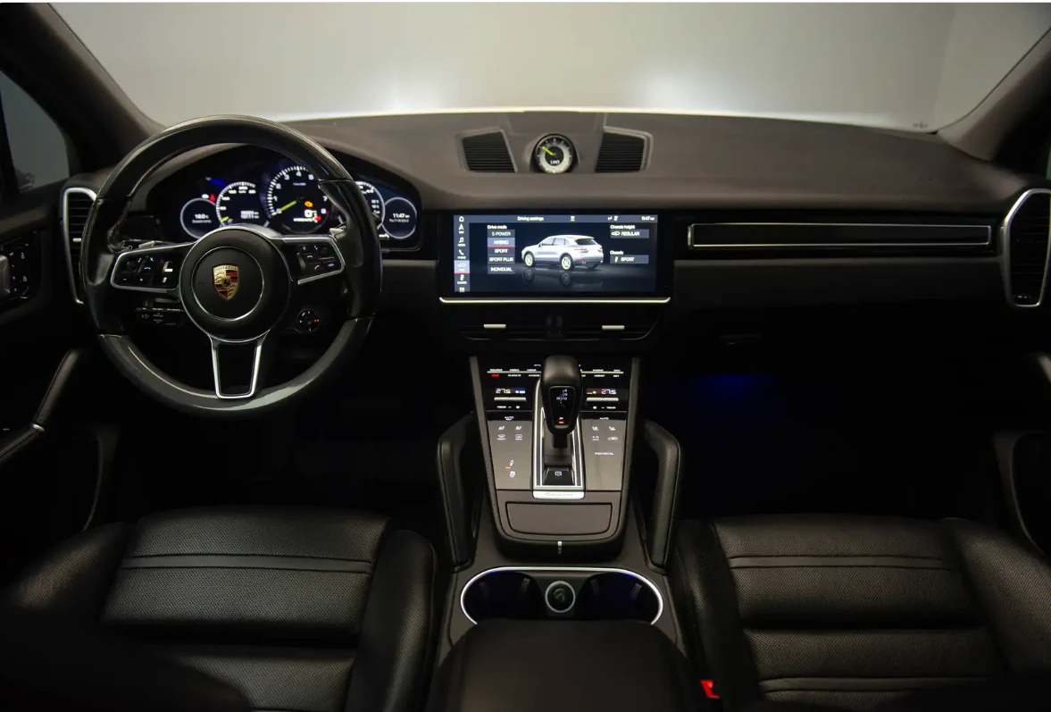 Porsche Cayenne E-HYBRID, снимка 9 - Автомобили и джипове - 54874380