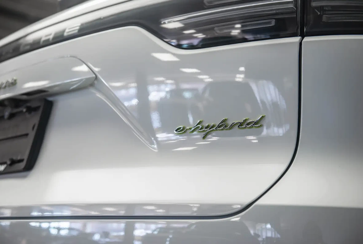 Porsche Cayenne E-HYBRID, снимка 7 - Автомобили и джипове - 54874380
