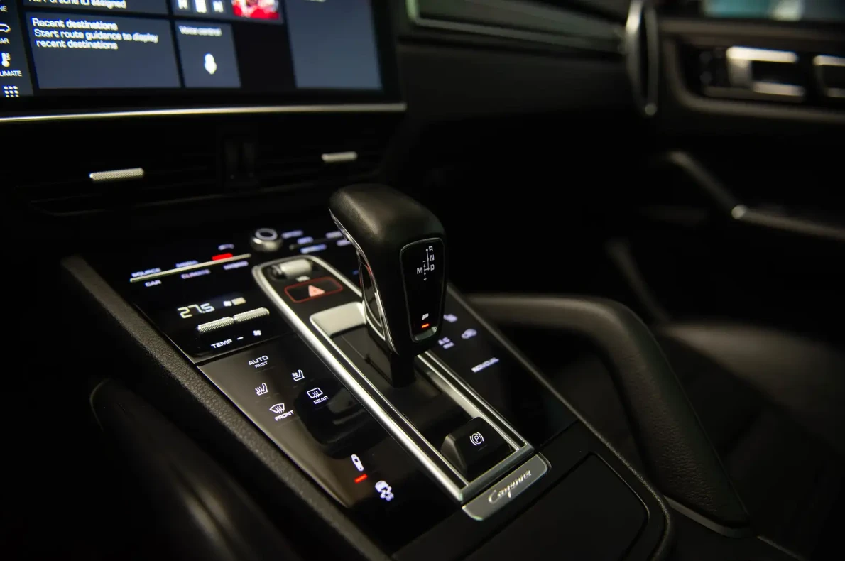Porsche Cayenne E-HYBRID, снимка 11 - Автомобили и джипове - 54874380