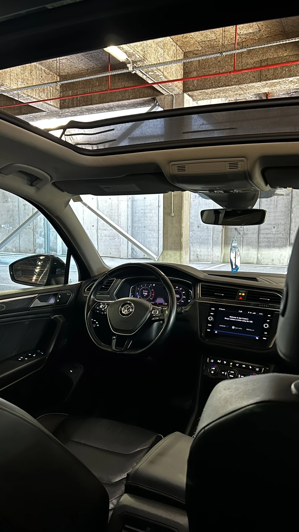 VW Tiguan 2.0 TSI| 4x4| HIGHLINE| PANO| CARPLAY| FENDER , снимка 6 - Автомобили и джипове - 55230982