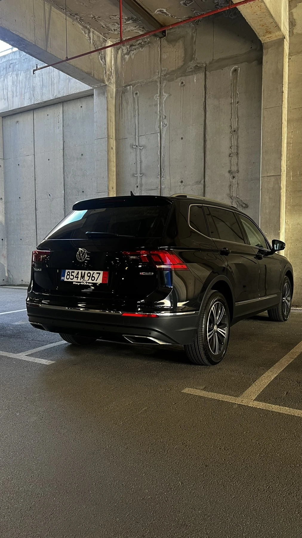 VW Tiguan 2.0 TSI| 4x4| HIGHLINE| PANO| CARPLAY| FENDER , снимка 4 - Автомобили и джипове - 55230982