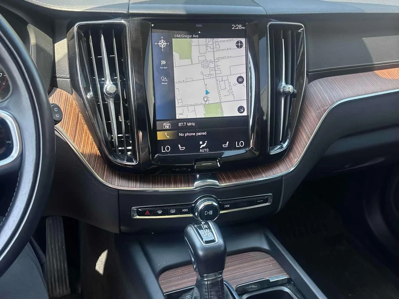 Volvo XC60 Inscription  CARFAX, снимка 9 - Автомобили и джипове - 55296011