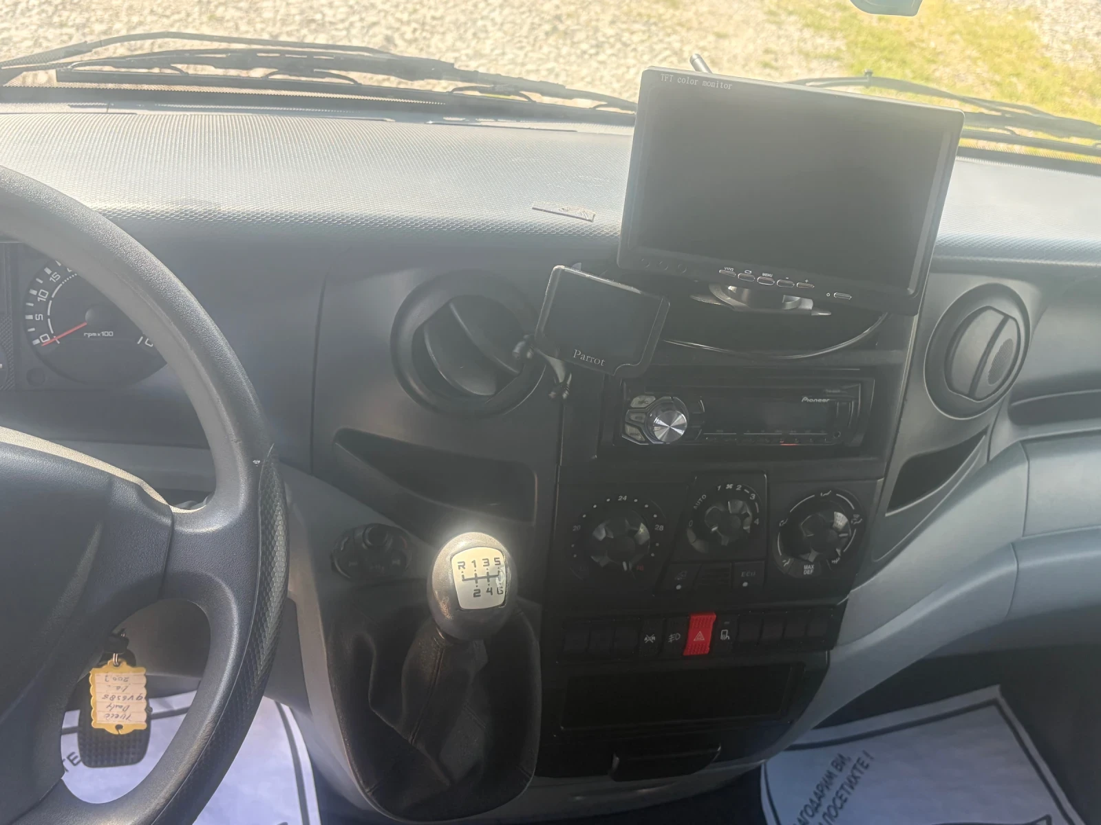 Iveco Daily 35C15, снимка 9 - Бусове и автобуси - 54167571