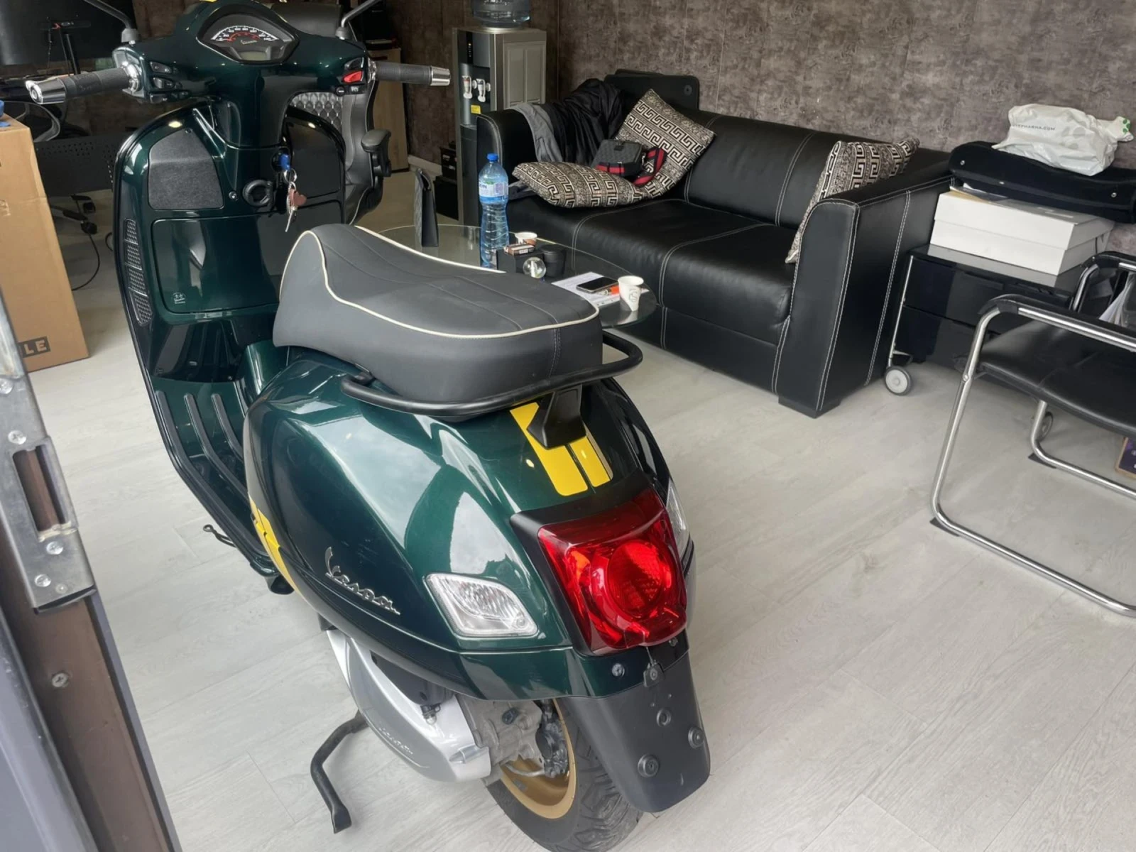 Vespa GTS SUPER RACING SIXTIES - изображение 9