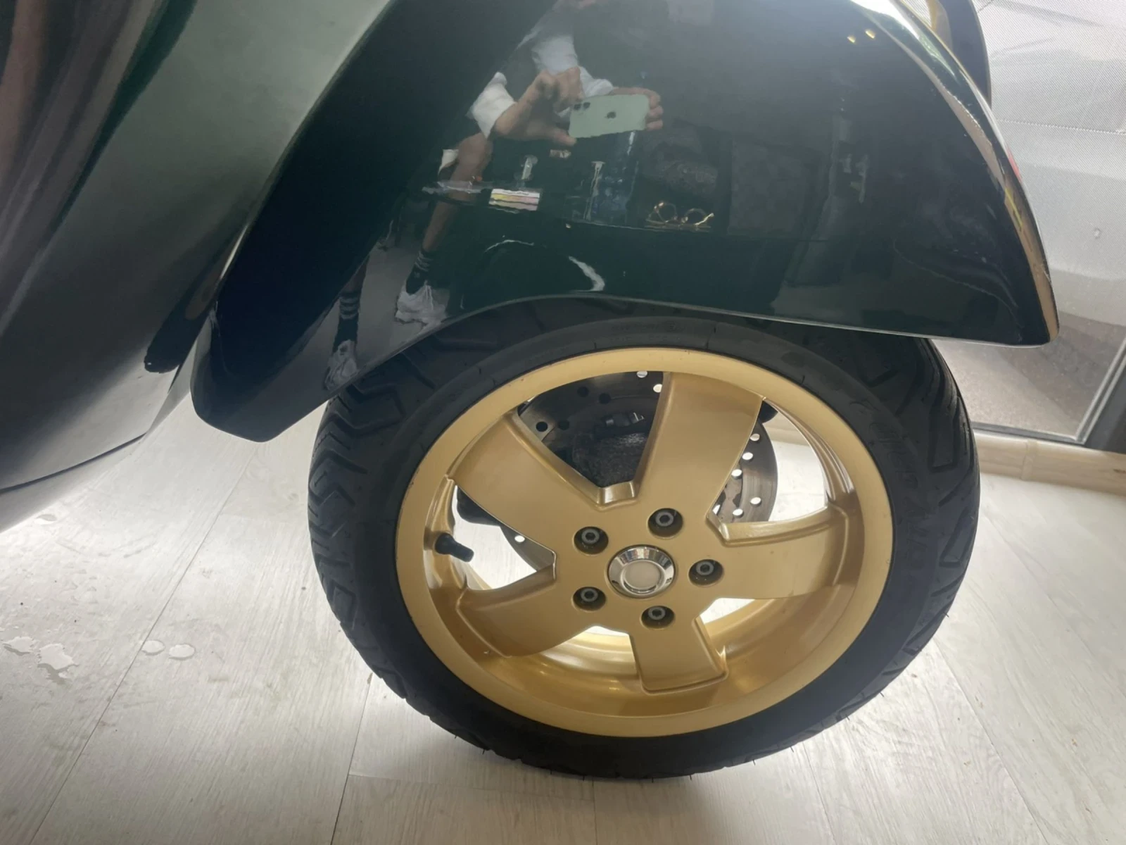 Vespa GTS SUPER RACING SIXTIES - изображение 10