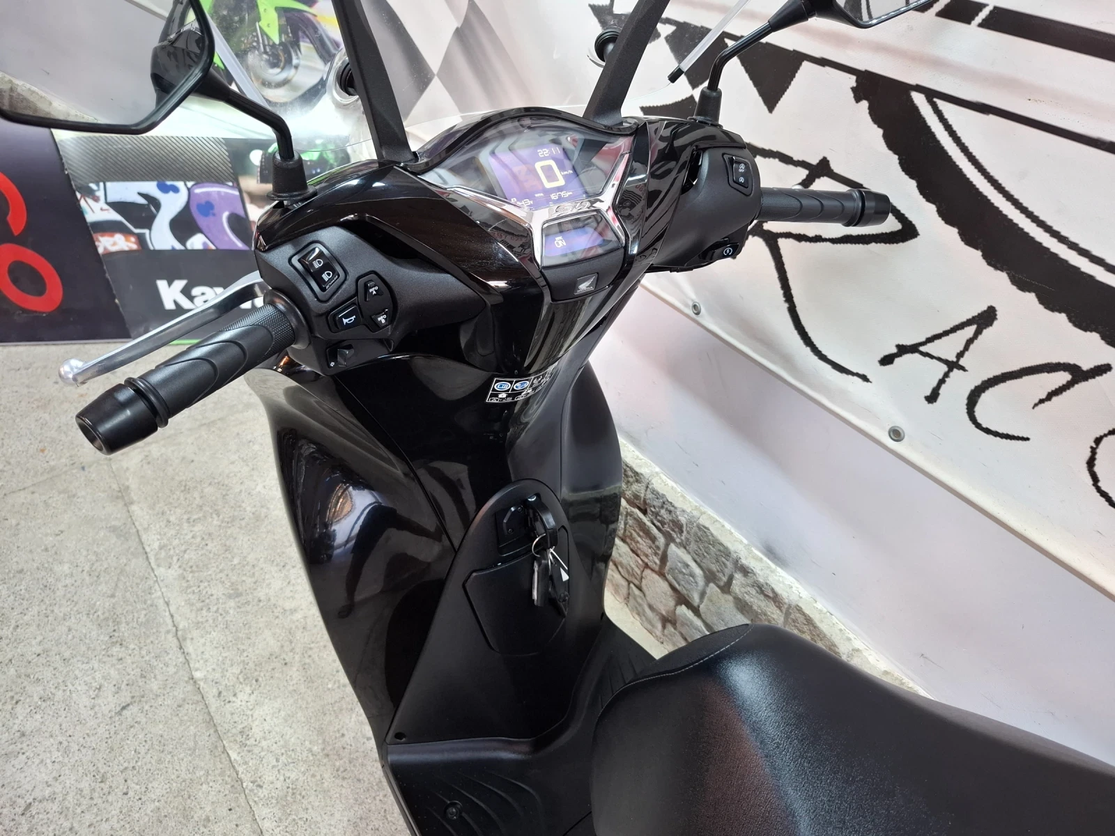 Honda Sh 125i / 2025г. / , снимка 3 - Мотоциклети и мототехника - 55772807