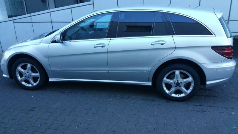 Интериор и аксесоари за Mercedes-Benz R 280, снимка 2 - Части - 49502222