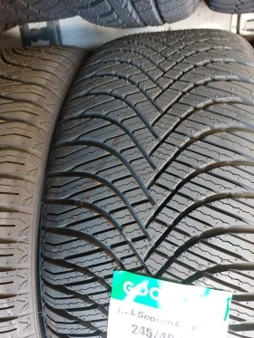 Гуми Всесезонни 245/40R18, снимка 1 - Гуми и джанти - 43626153