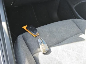 VW Golf Variant 2.0 TDI life LED Navi, снимка 10