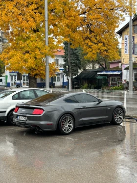 Обява за продажба на Ford Mustang V8 / LPG / Akrapovic / Ръчни скорости ~52 500 лв. - изображение 1