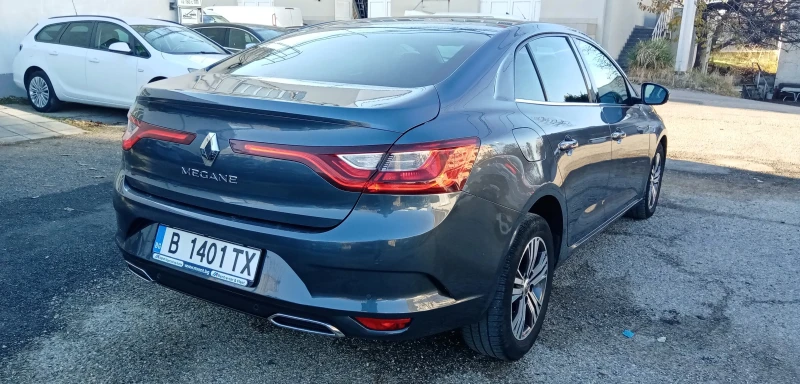 Renault Megane 1.5 dci Auto, снимка 3 - Автомобили и джипове - 48129787