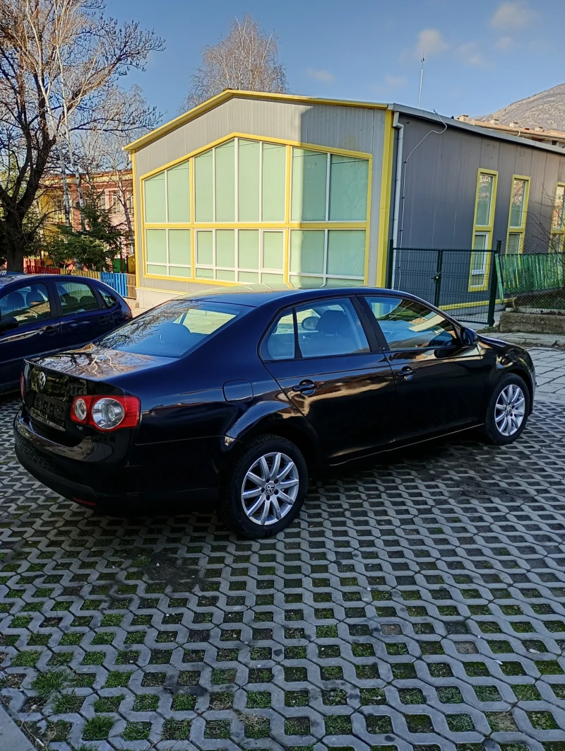 VW Jetta 1.9 TDI 105hp BKC NAVI AUX Klima, снимка 7 - Автомобили и джипове - 48836849