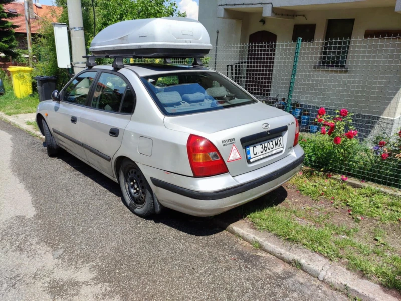 Hyundai Elantra, снимка 14 - Автомобили и джипове - 50588624