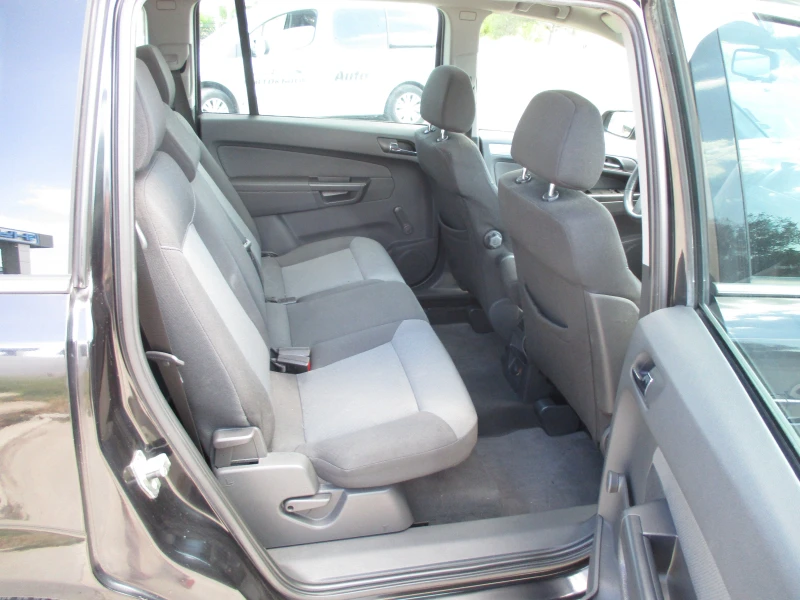 Opel Zafira 1.9ДИЗЕЛ/150кс./АВТОМАТИК/7-МЕСТА/КАТО НОВА, снимка 15 - Автомобили и джипове - 51617651