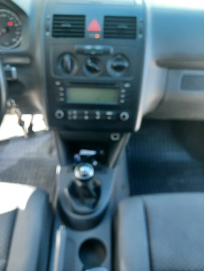 VW Touran, снимка 10 - Автомобили и джипове - 52338242