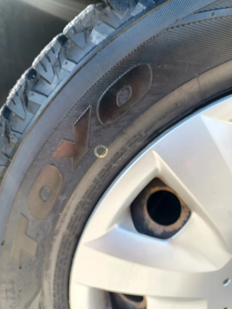 VW Touran, снимка 12 - Автомобили и джипове - 52338242