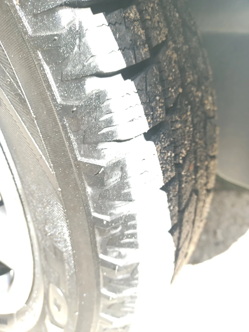 VW Touran, снимка 14 - Автомобили и джипове - 52338242