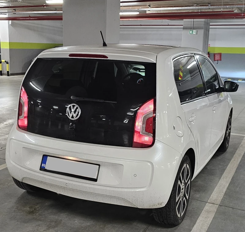 VW Up, снимка 2 - Автомобили и джипове - 51995219