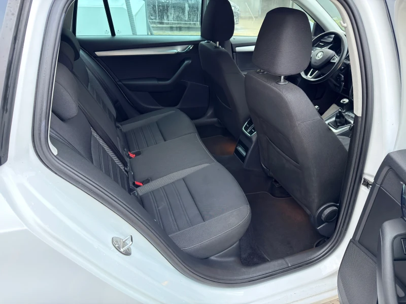 Skoda Octavia 1.6TDI* 116k.c* EURO 6B* ITALIA, снимка 10 - Автомобили и джипове - 52877136