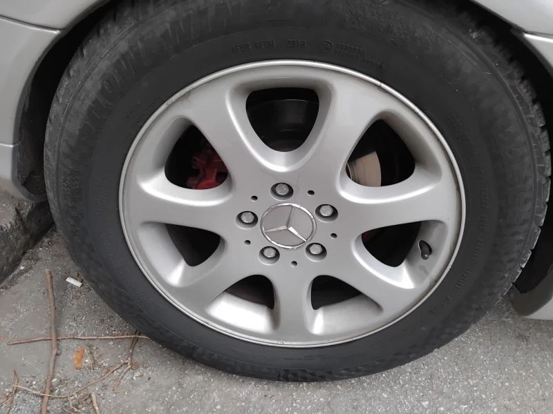 Mercedes-Benz C 200 Compresor, снимка 8 - Автомобили и джипове - 52997002