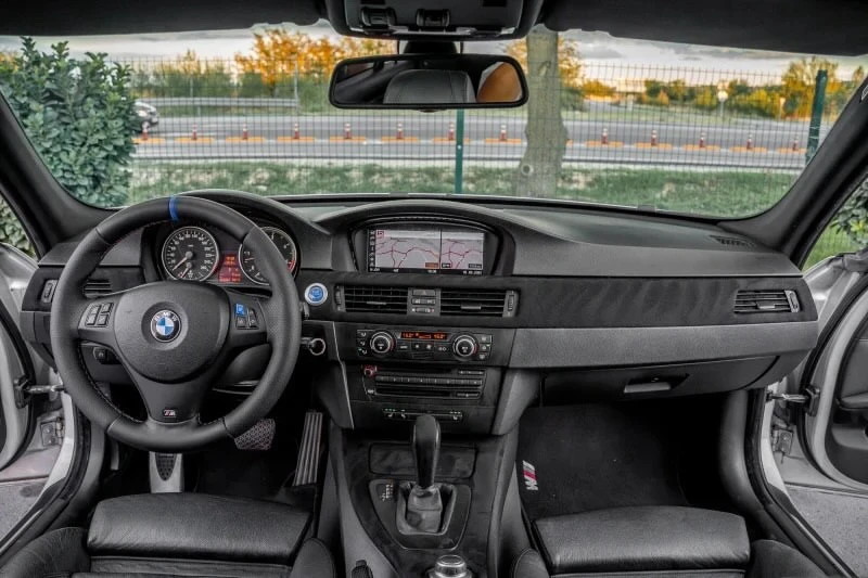 BMW 330, снимка 7 - Автомобили и джипове - 55036214