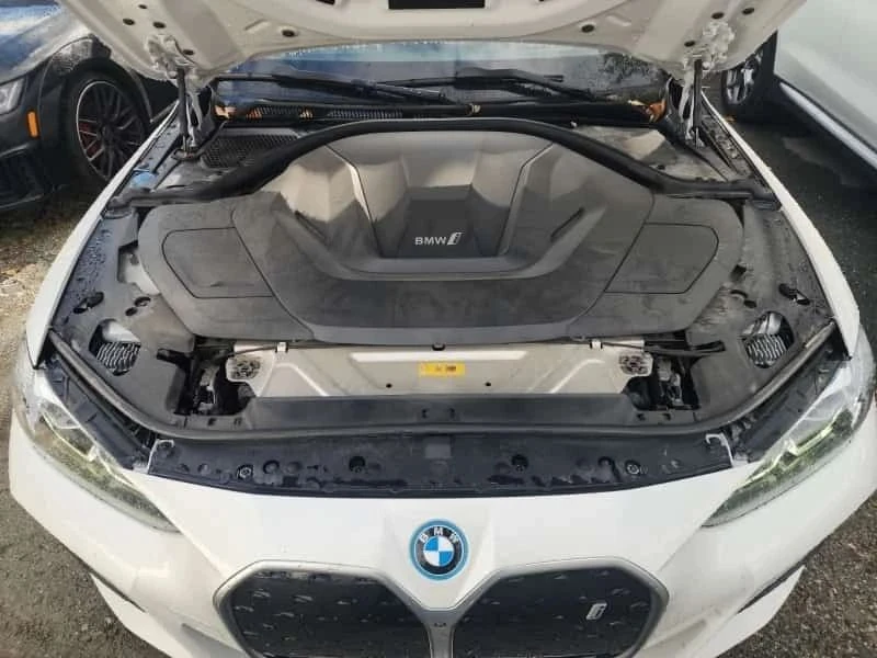 BMW i4, снимка 5 - Автомобили и джипове - 56688649