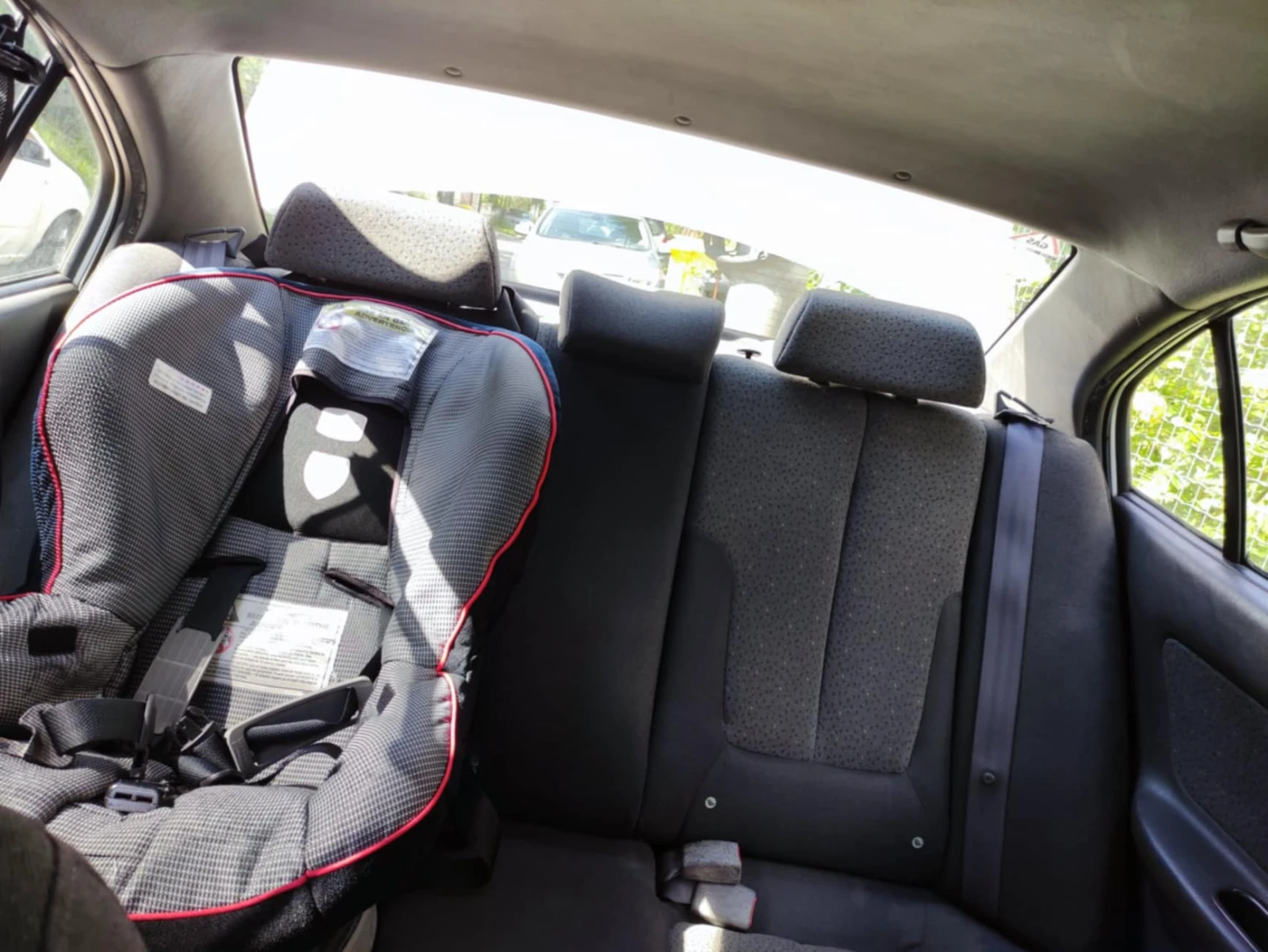 Hyundai Elantra | Mobile.bg   12