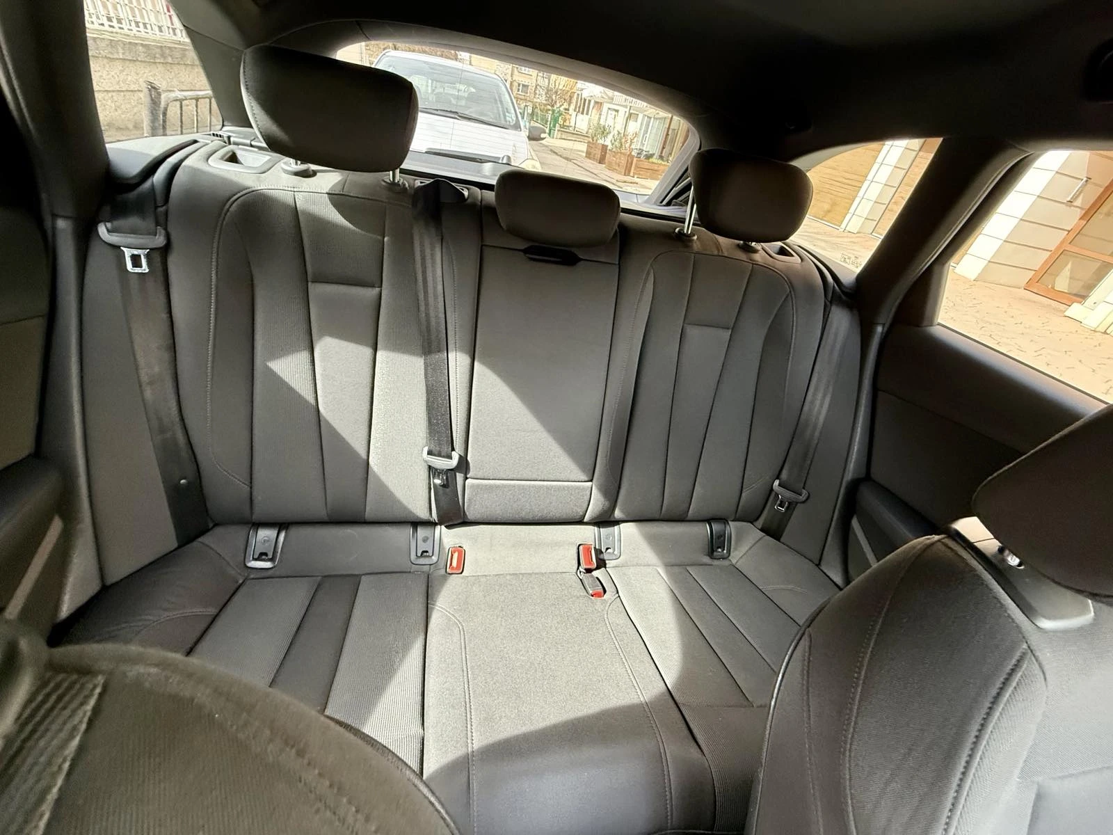 Audi A4 S-Line/LED/Масаж/2.0 TDI-190/2БР ГУМИ С ДЖАНТИ - изображение 9