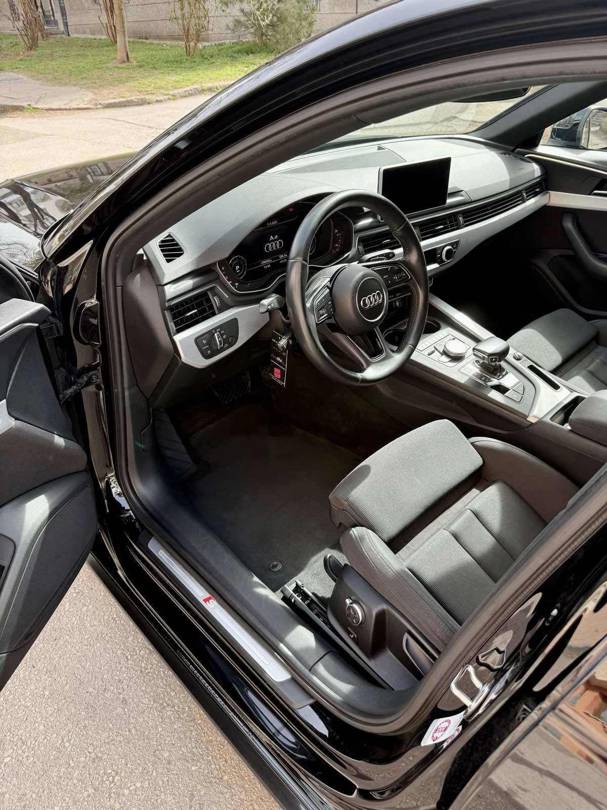 Audi A4 S-Line/LED/Масаж/2.0 TDI-190/2БР ГУМИ С ДЖАНТИ - изображение 10
