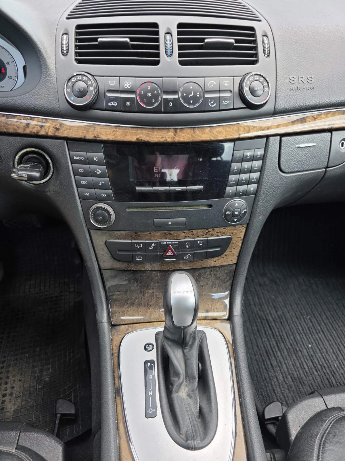 Mercedes-Benz E 270 CDI | Mobile.bg   13