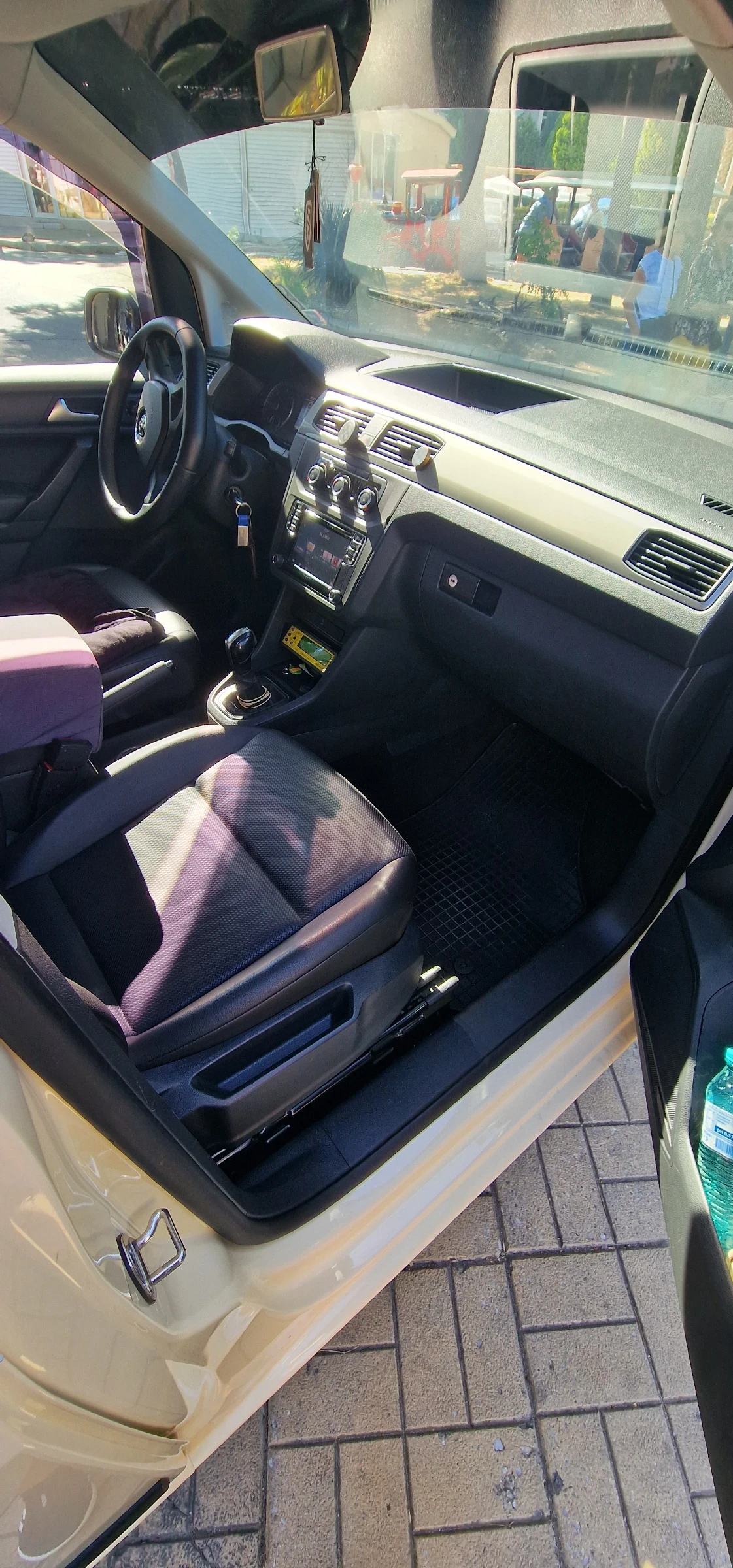VW Caddy Maxxi - изображение 7