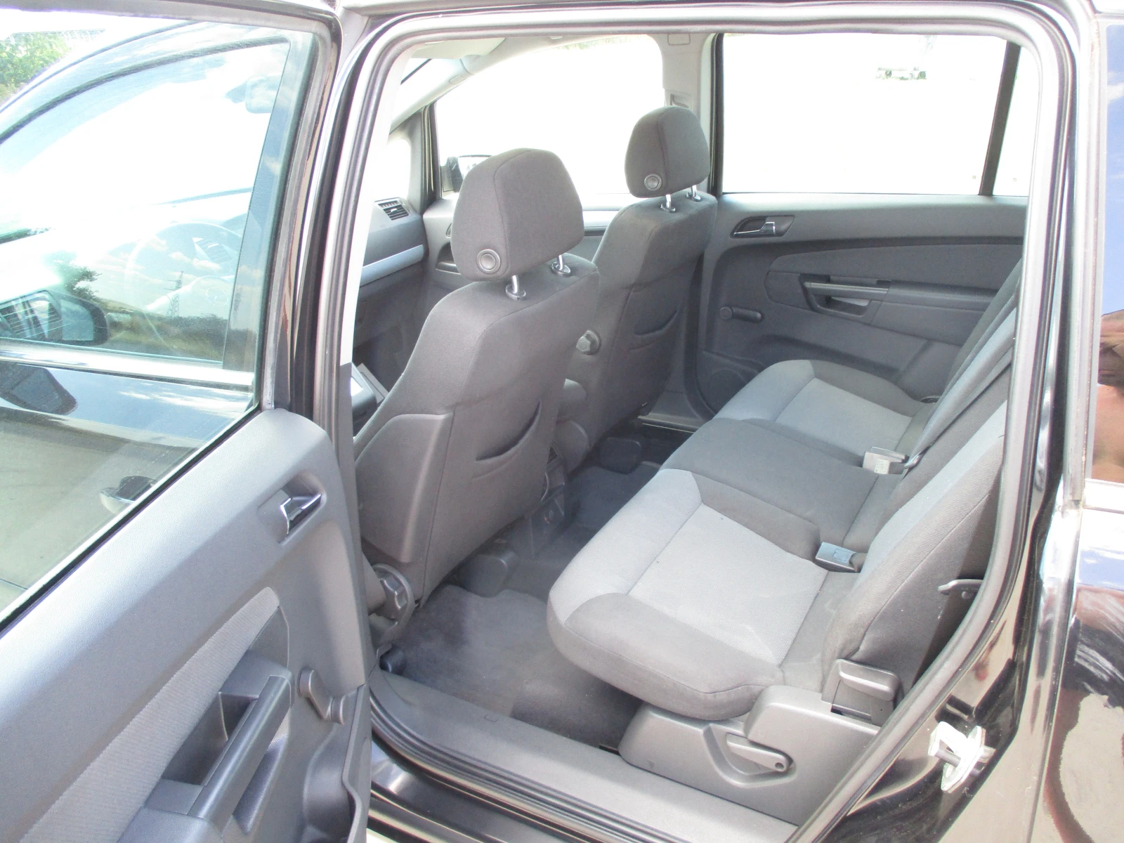 Opel Zafira 1.9ДИЗЕЛ/150кс./АВТОМАТИК/7-МЕСТА/КАТО НОВА | Mobile.bg — изображение 12