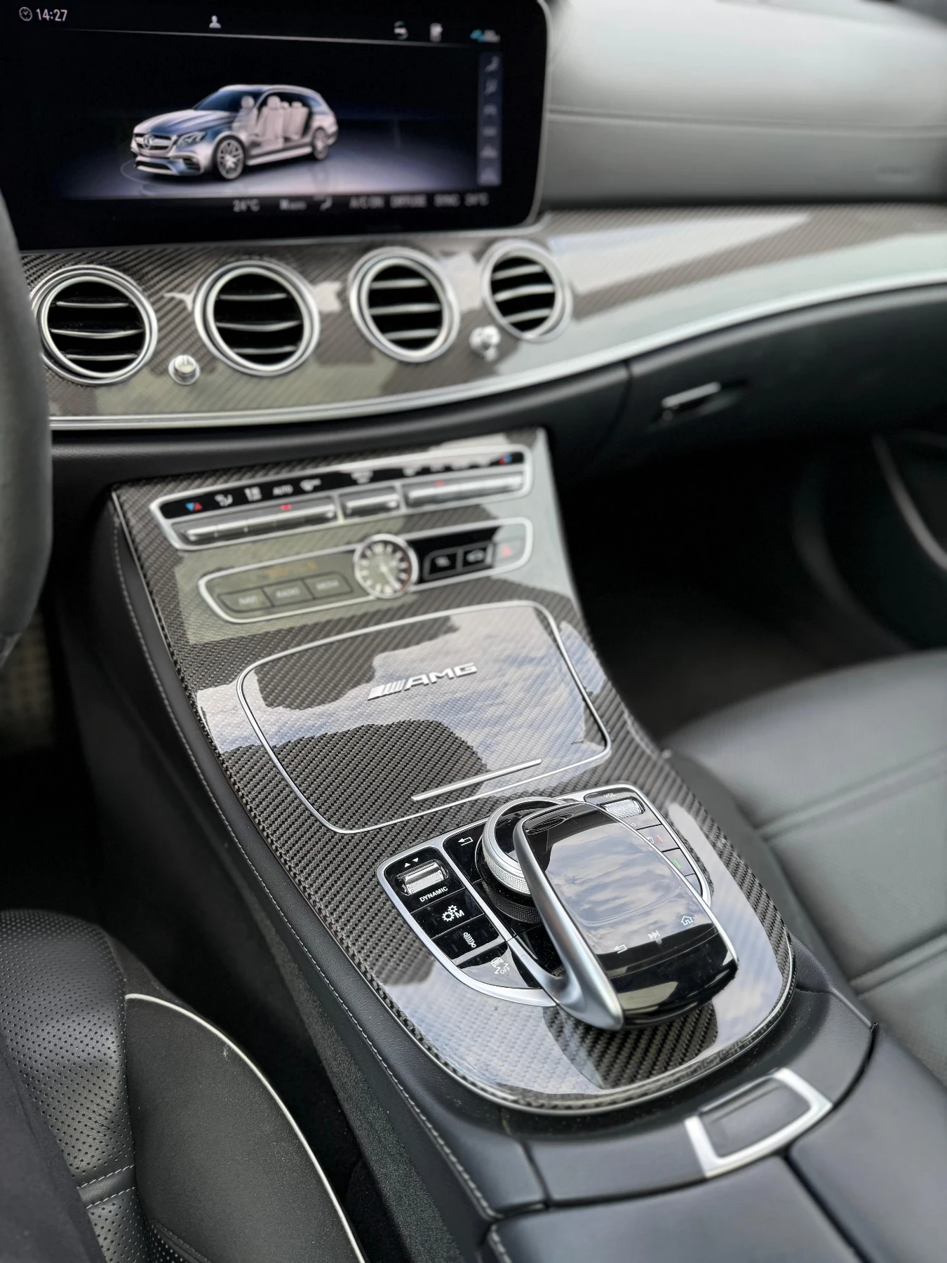 Mercedes-Benz E 63 AMG S - изображение 8