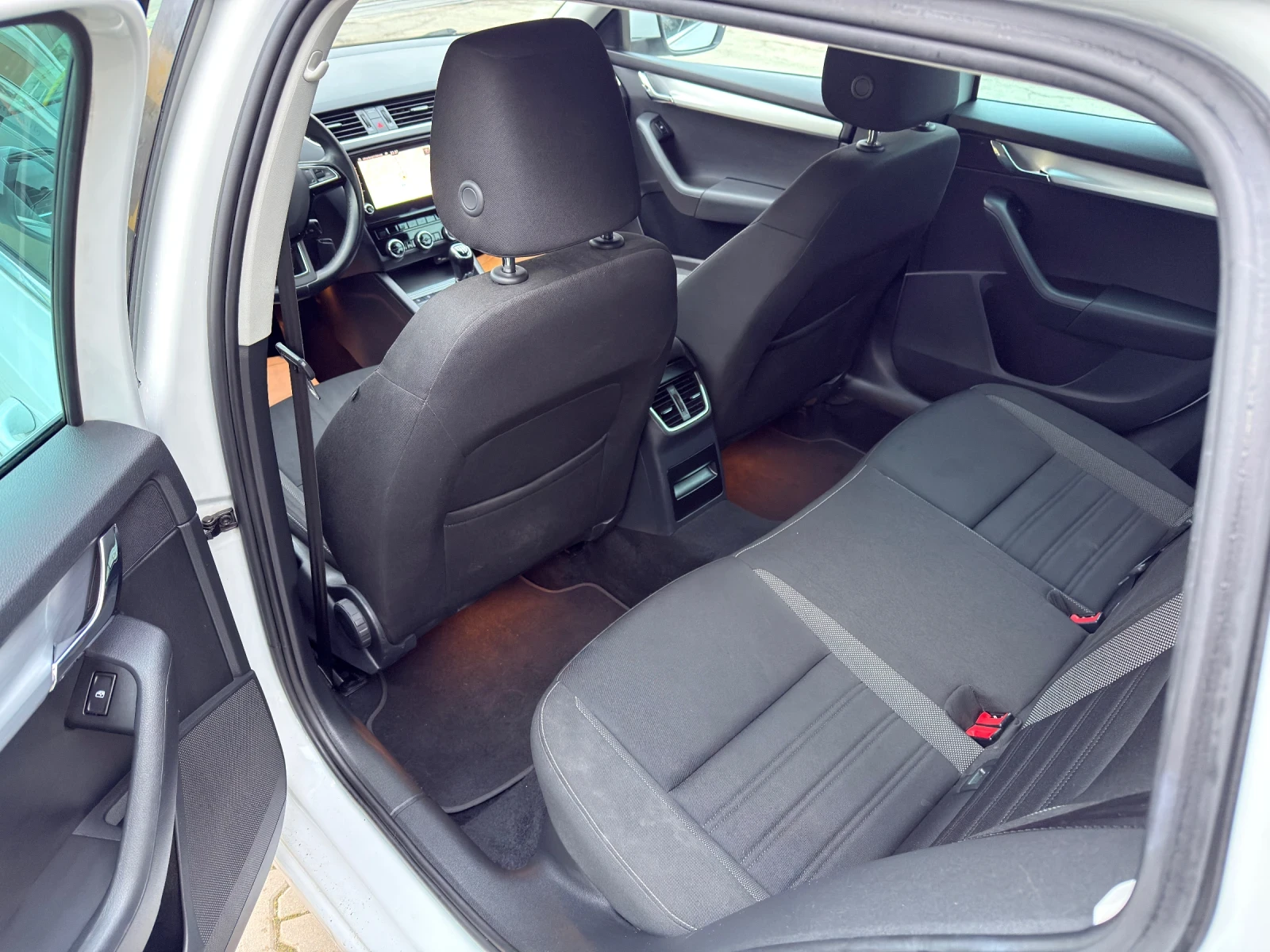 Skoda Octavia 1.6TDI* 116k.c* EURO 6B* ITALIA | Mobile.bg � ����������� 11